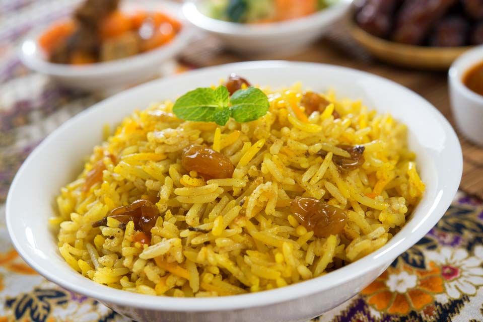 Geel Rys - Yellow Rice Delicious yellow rice recipe with the benefits of cinnamon and turmeric.